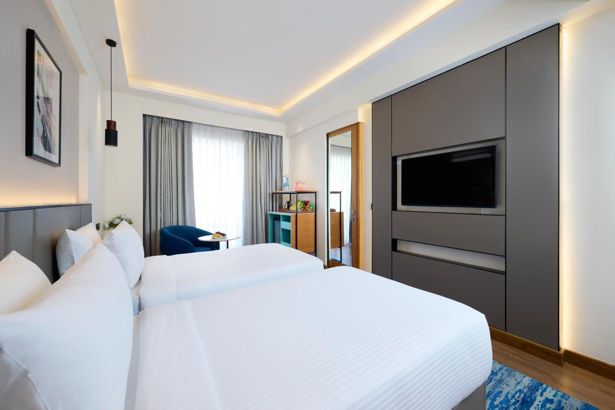 Iris Sarovar Portico Gurgaon Exterior photo