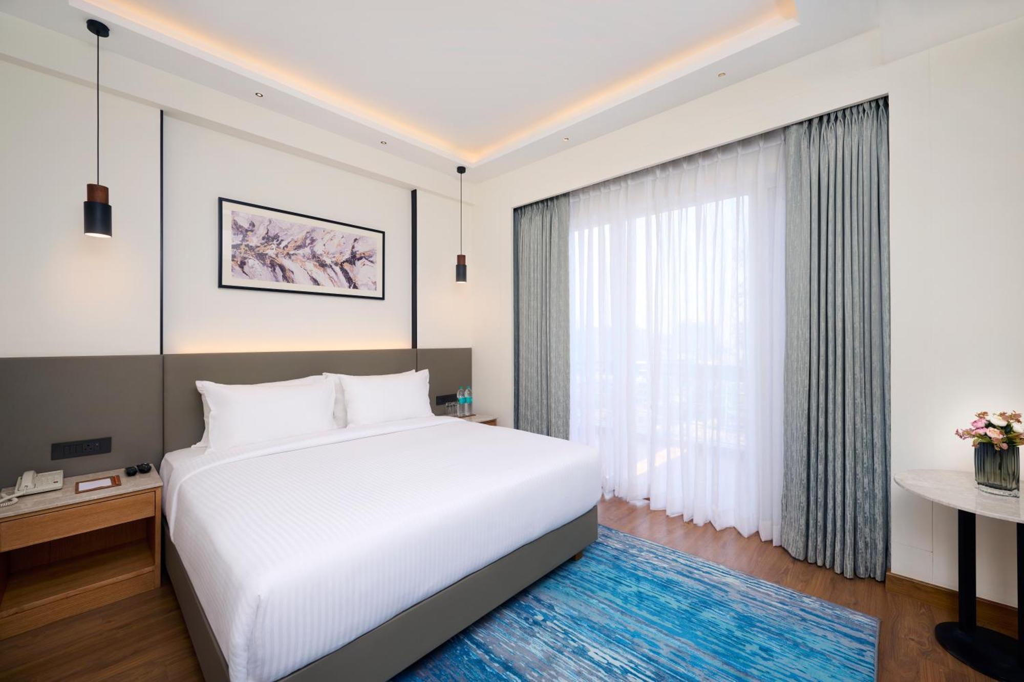 Iris Sarovar Portico Gurgaon Exterior photo