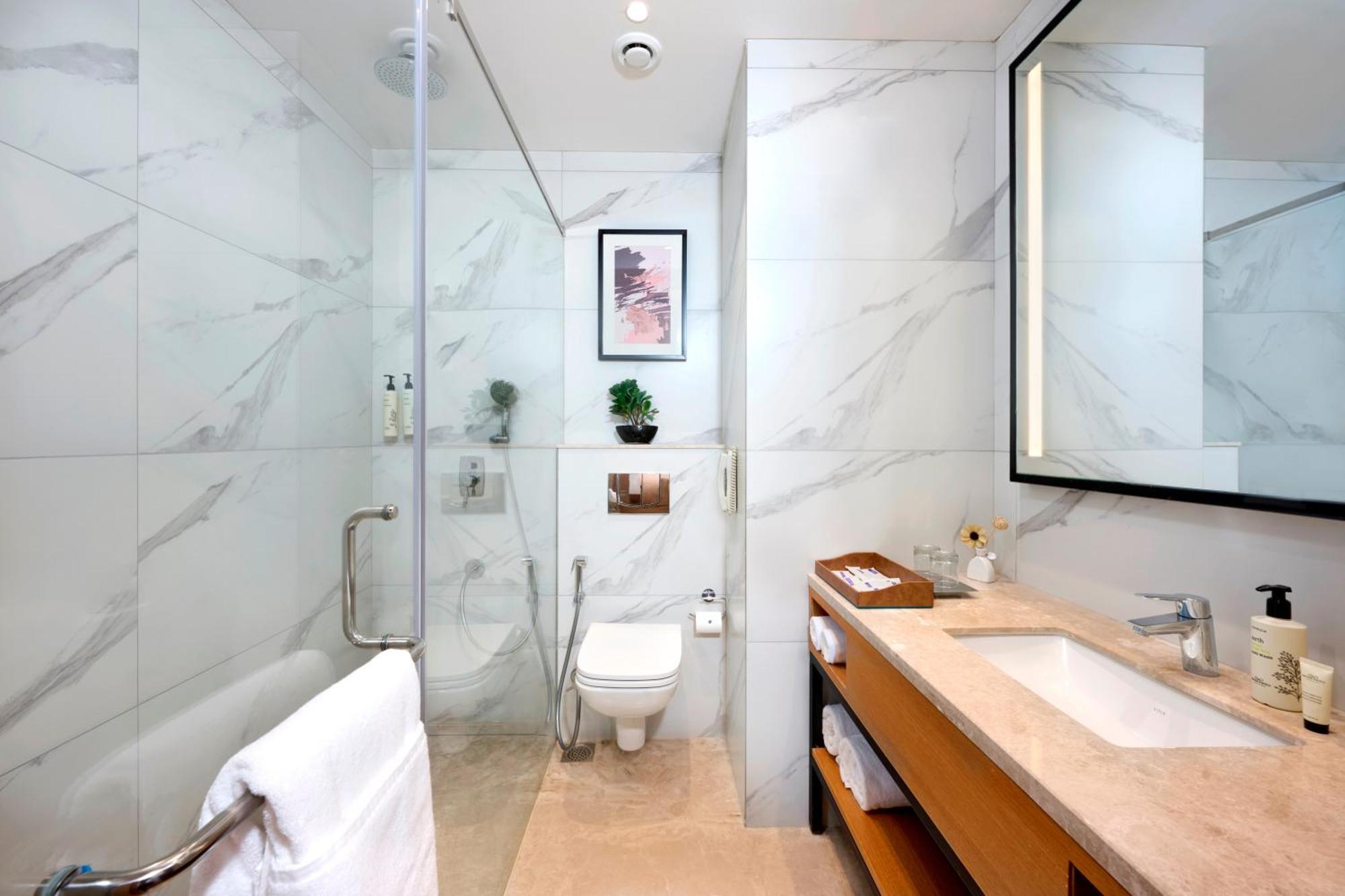 Iris Sarovar Portico Gurgaon Exterior photo