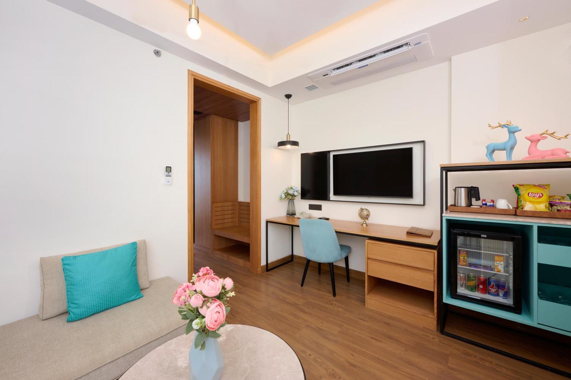Iris Sarovar Portico Gurgaon Exterior photo